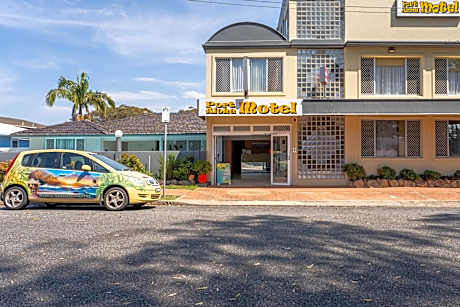 Port Aloha Motel