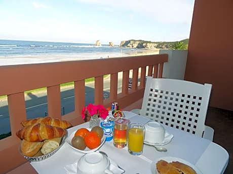 Double Room with Balcony and Sea View
