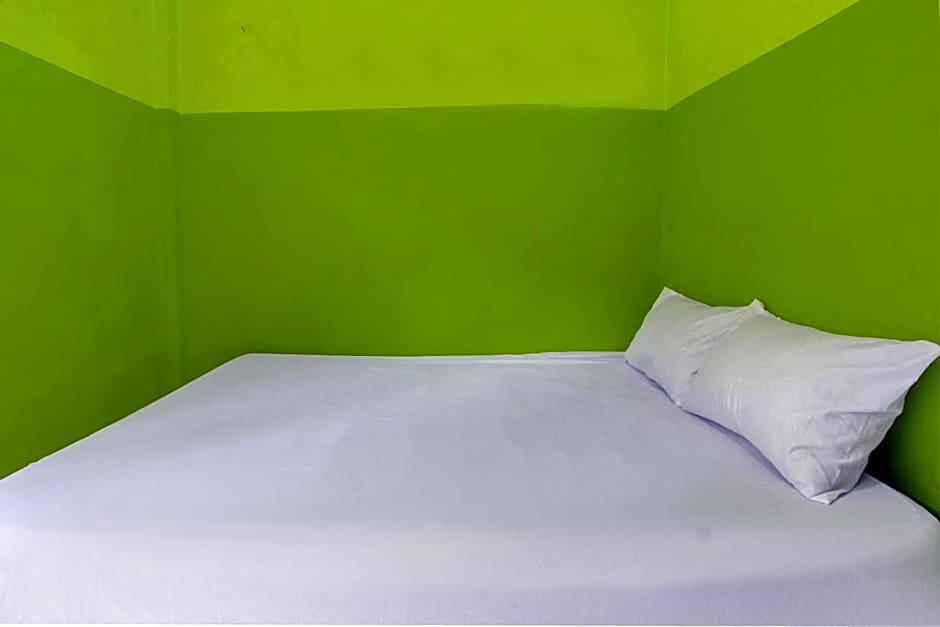 OYO Life 92829 Kos Insan Madani