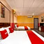 OYO 90929 DJ Hotel
