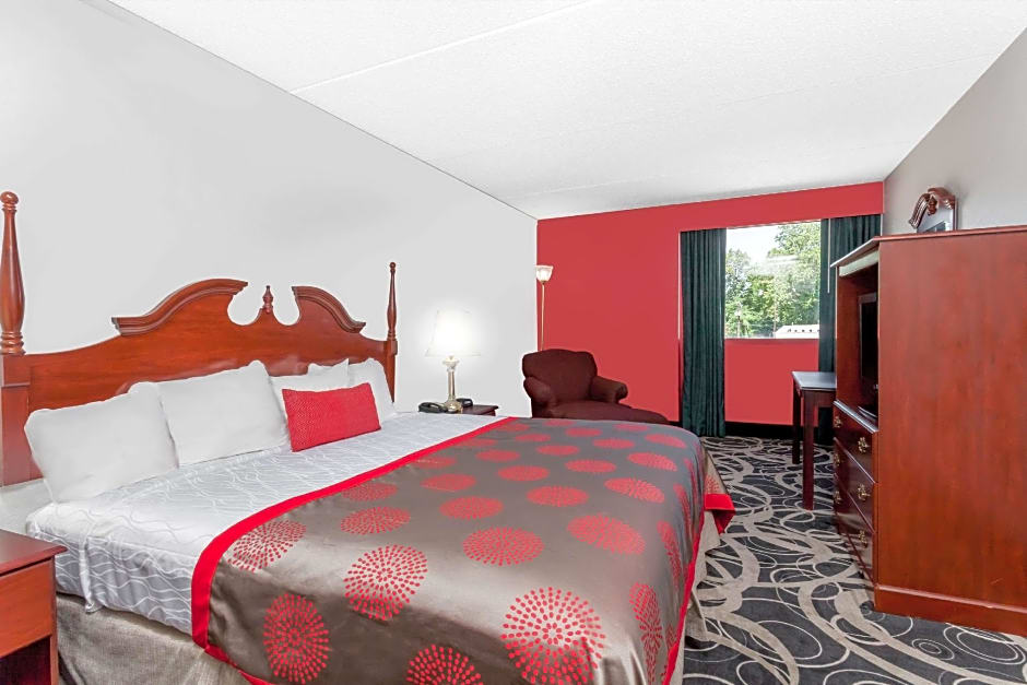 Ramada by Wyndham Henderson/Evansville – Henderson, KY