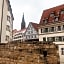 Schiefes Haus