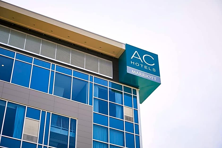 AC Hotel by Marriott Minneapolis West End