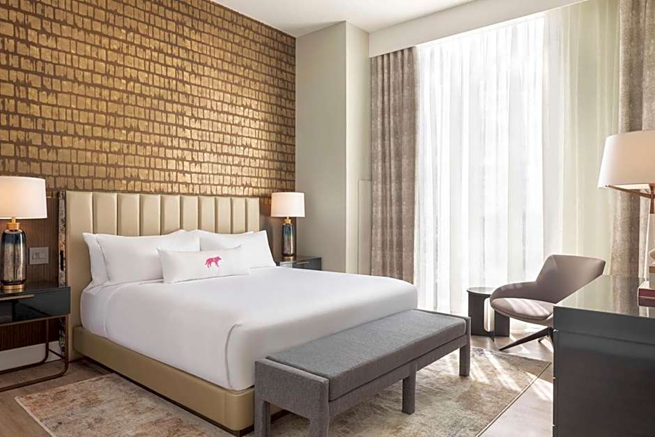 Caesars Republic Scottsdale, a Hilton Hotel