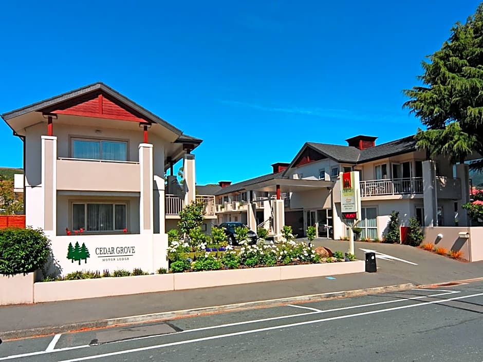 Cedar Grove Motor Lodge