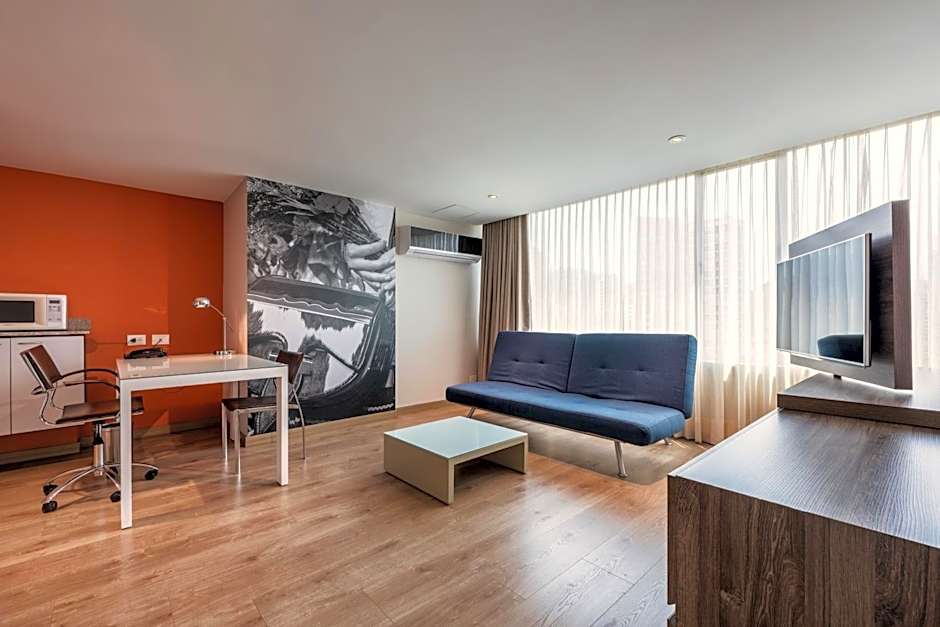 Hotel Holiday Inn Express & Suites Medellin By IHG