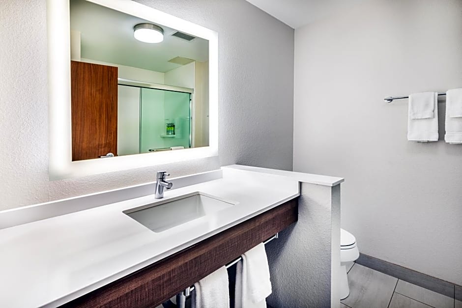 Holiday Inn Express & Suites Ozona, an IHG Hotel