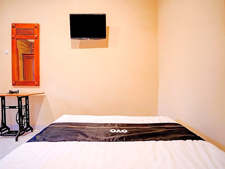 Collection O 90265 Cempoko Mulyo Homestay Syariah