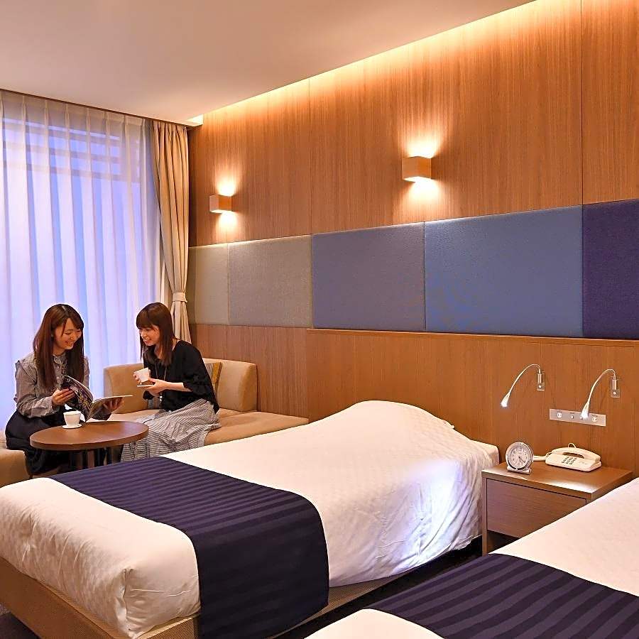 Capital Hotel 1000