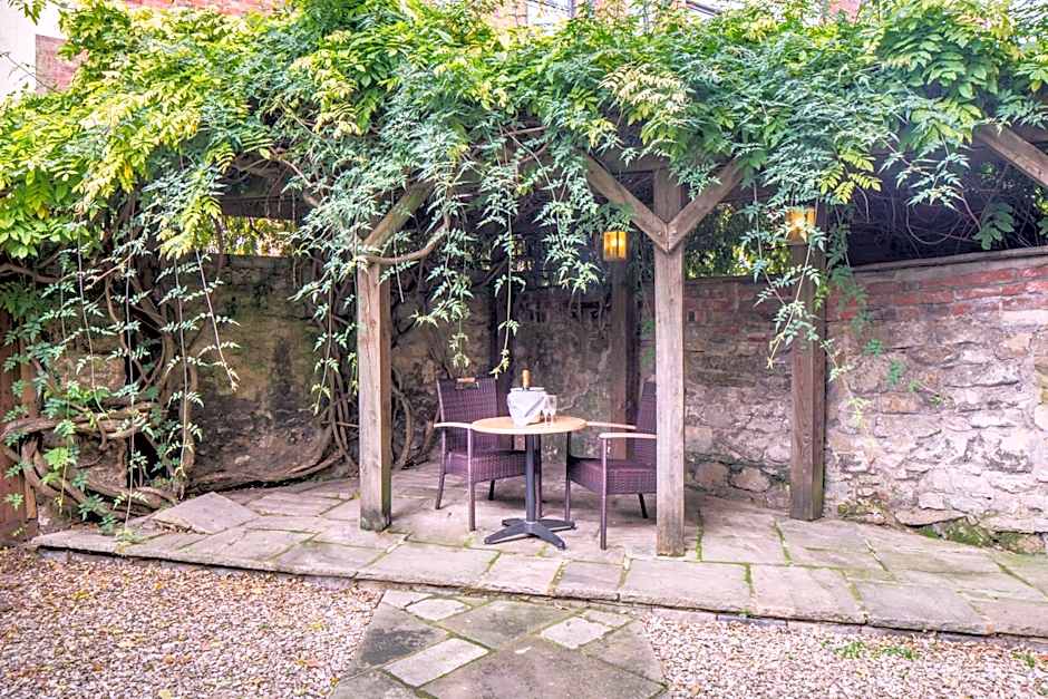 Vanbrugh House Hotel