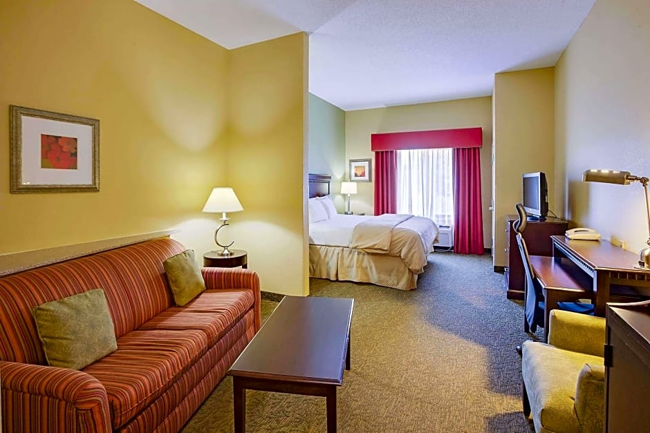 La Quinta Inn & Suites by Wyndham Richmond - Kings Dominion