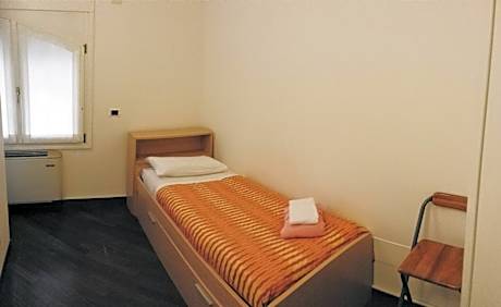 Single Room with Shared Bathroom