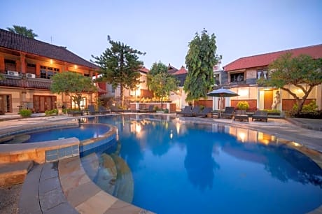 Deluxe Room Pool View