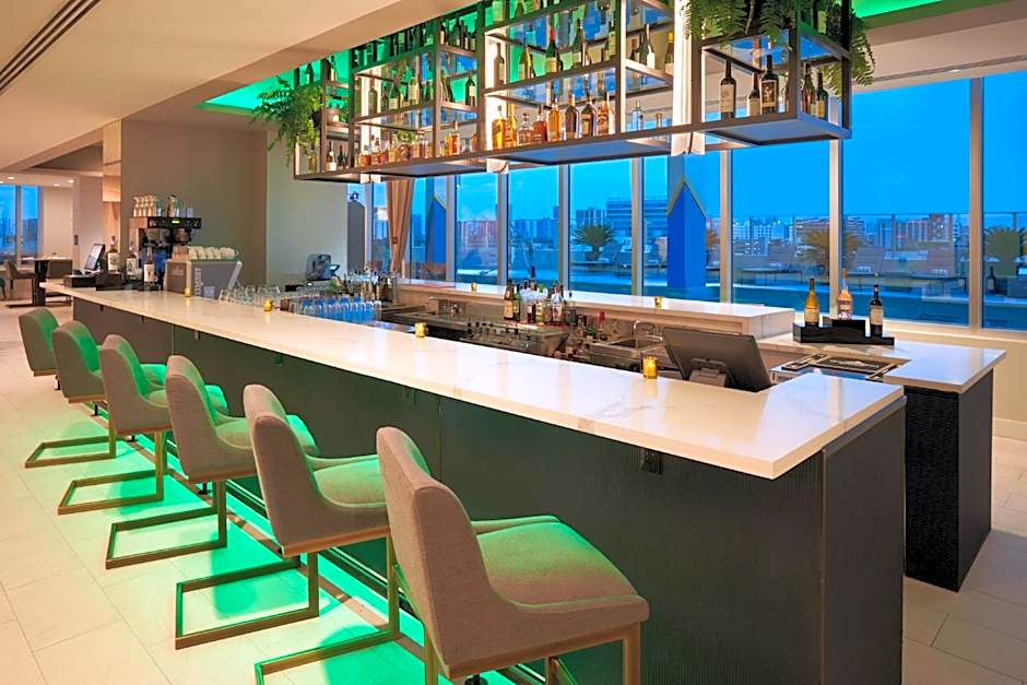 Serena Hotel Aventura, Tapestry Collection By Hilton