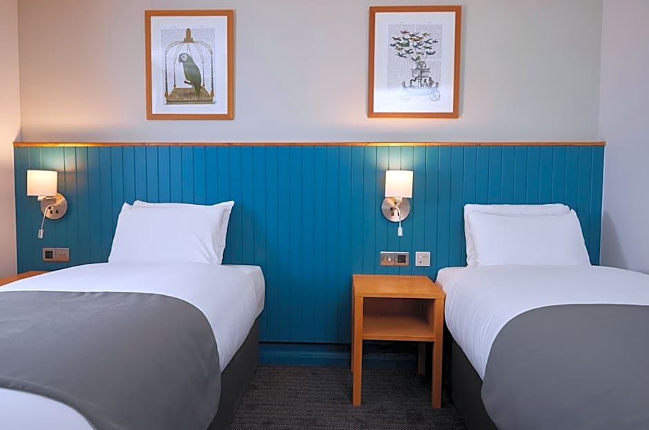 Holmfield Arms by Greene King Inns