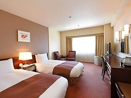 Adjoining Standard Twin -Non-Smoking