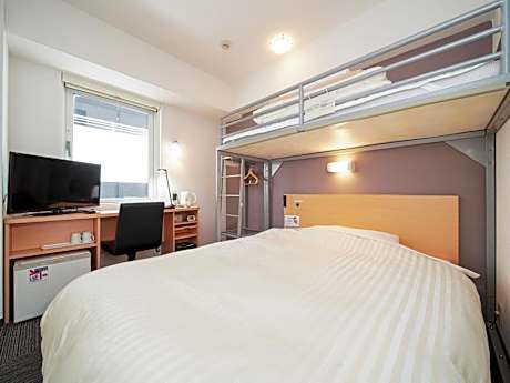 Double Room with Loft - Non-Smoking