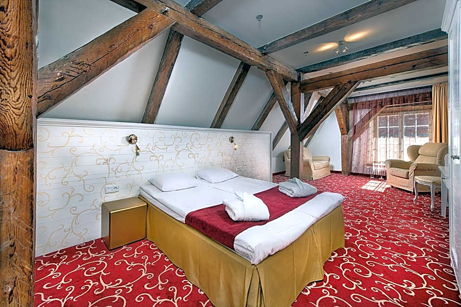 Meriton Old Town Garden Hotel