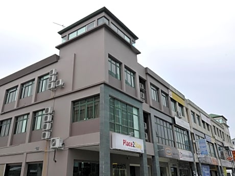 Place2stay @ Rh Plaza Hotel