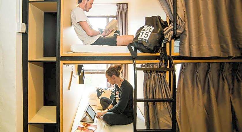 Traveller Bunker Hostel