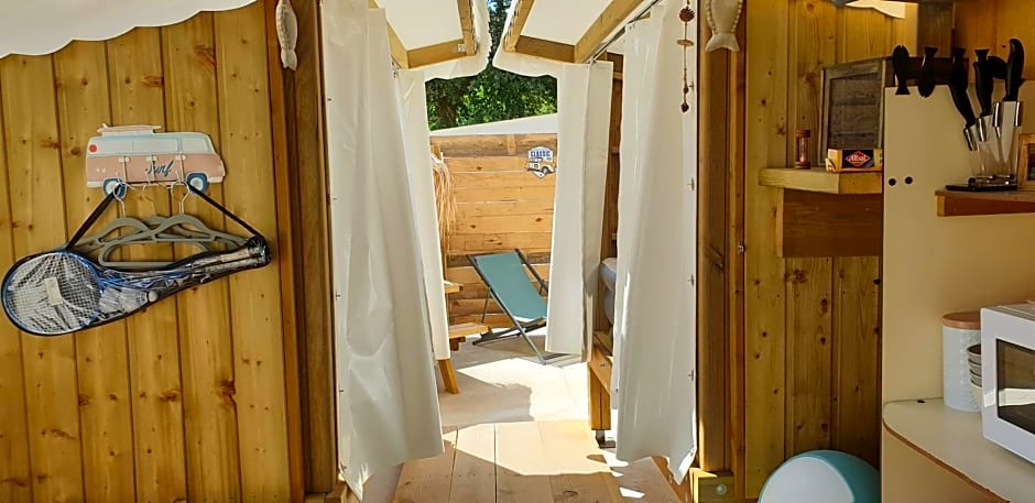 Gîte en bois proche du zoo ,vue sur le ciel en dormant