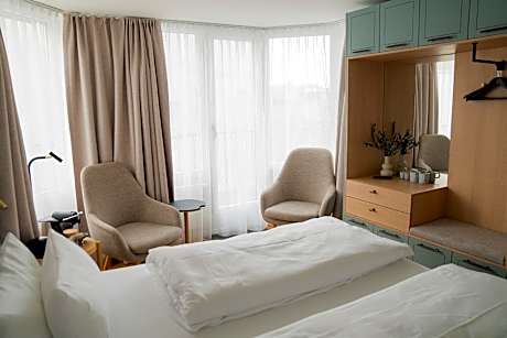Deluxe Single Room