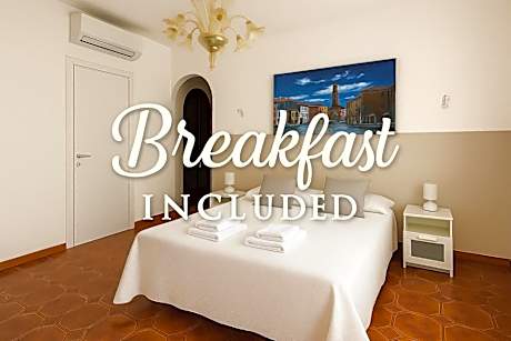 Quadruple Room with Private Bathroom