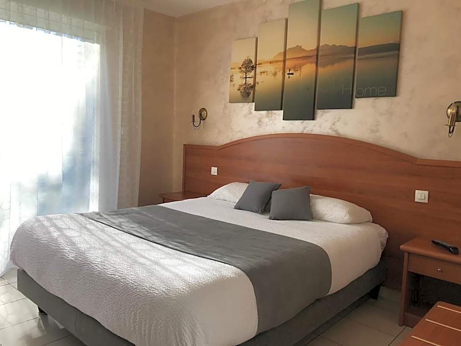 Logis Hostellerie Le Chatel Nangis