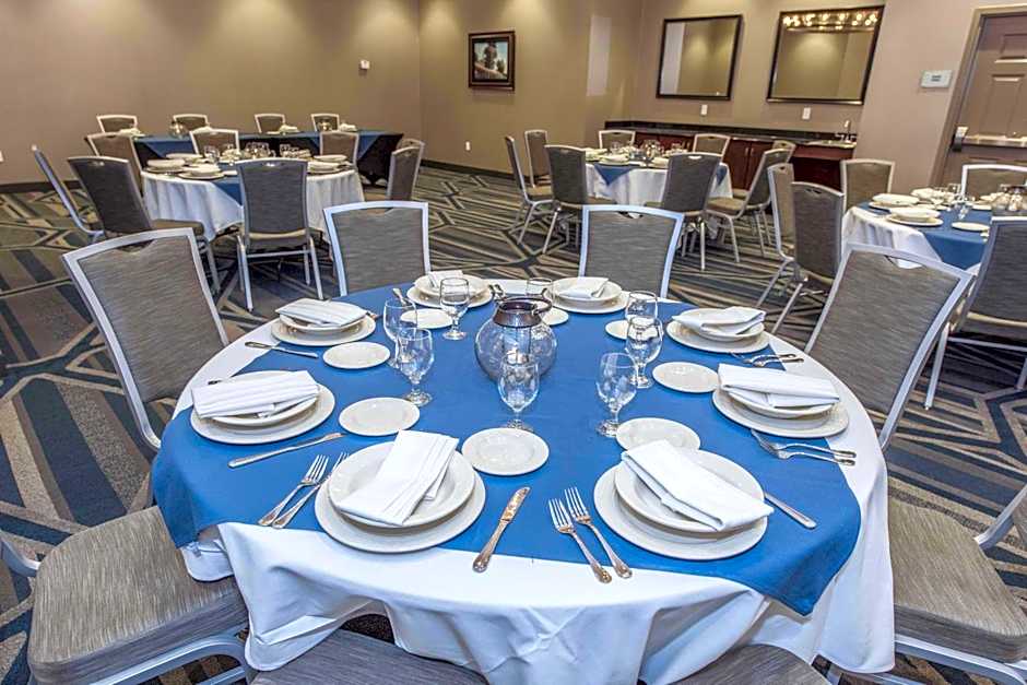 DoubleTree by Hilton North Charleston - Convention Center