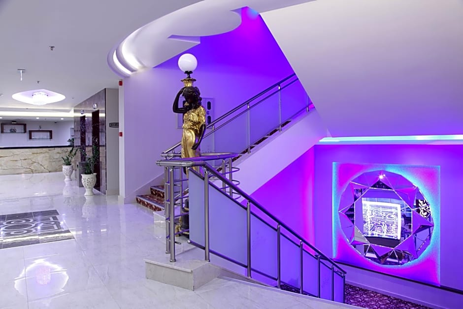 Hotel Senbayrak City