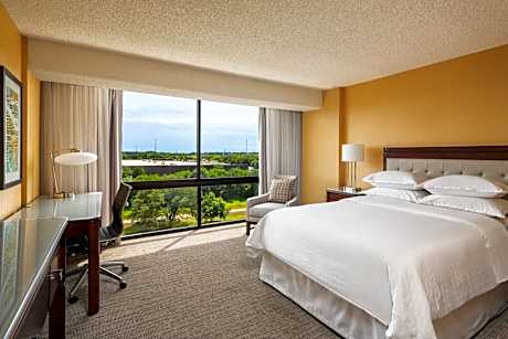 Sheraton West Des Moines Hotel