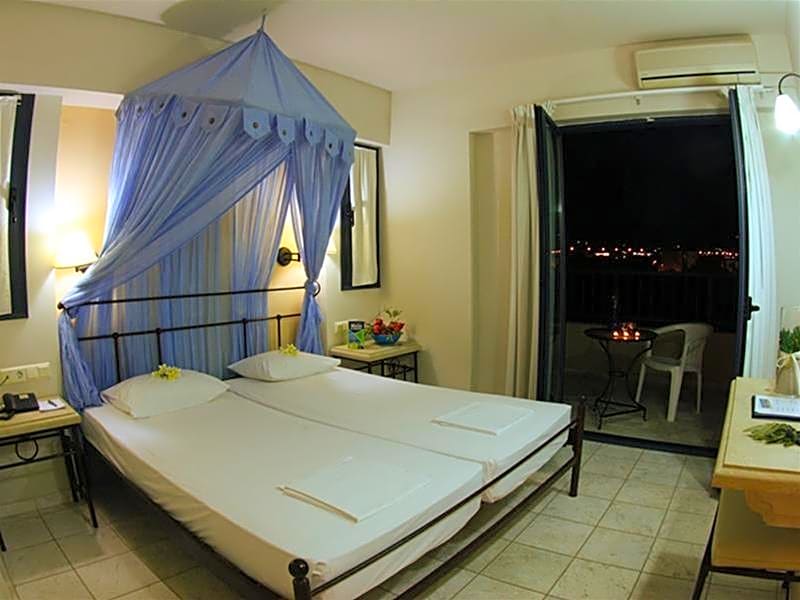 Golden Bay Boutique Hotel & Bungalows