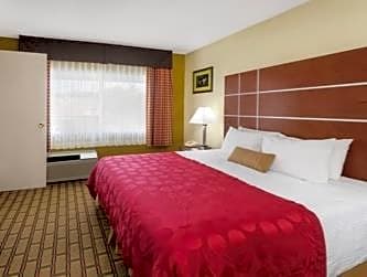 Ramada by Wyndham Asheville Southeast