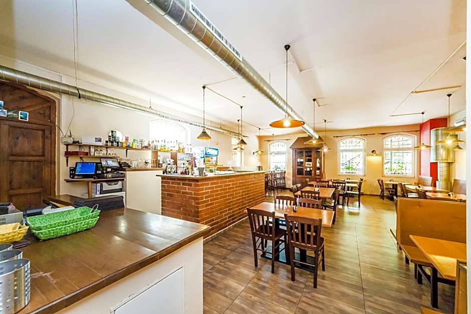 Nová Hospoda - Hotel & Restaurant