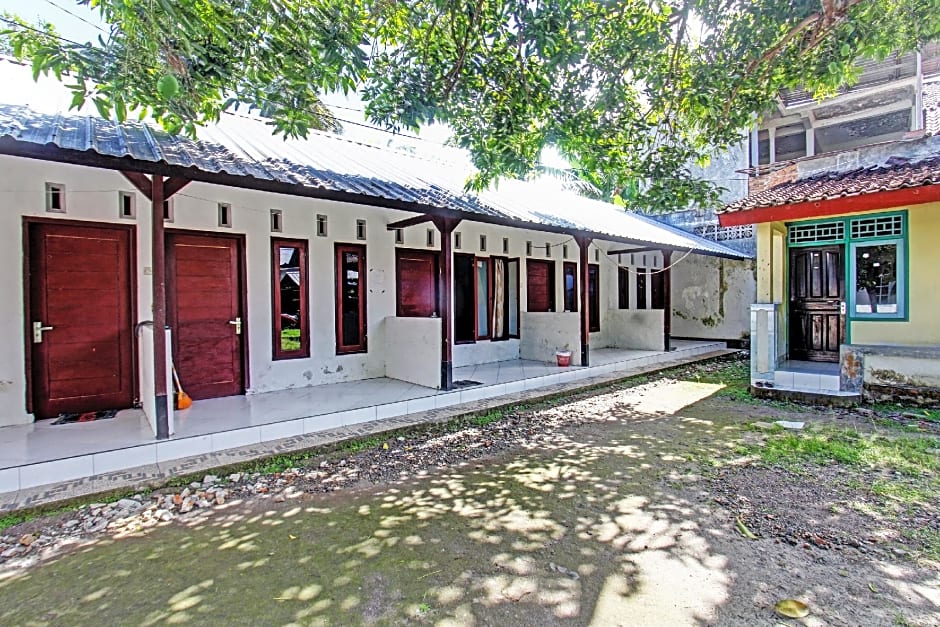 OYO Life 92853 Kost 999