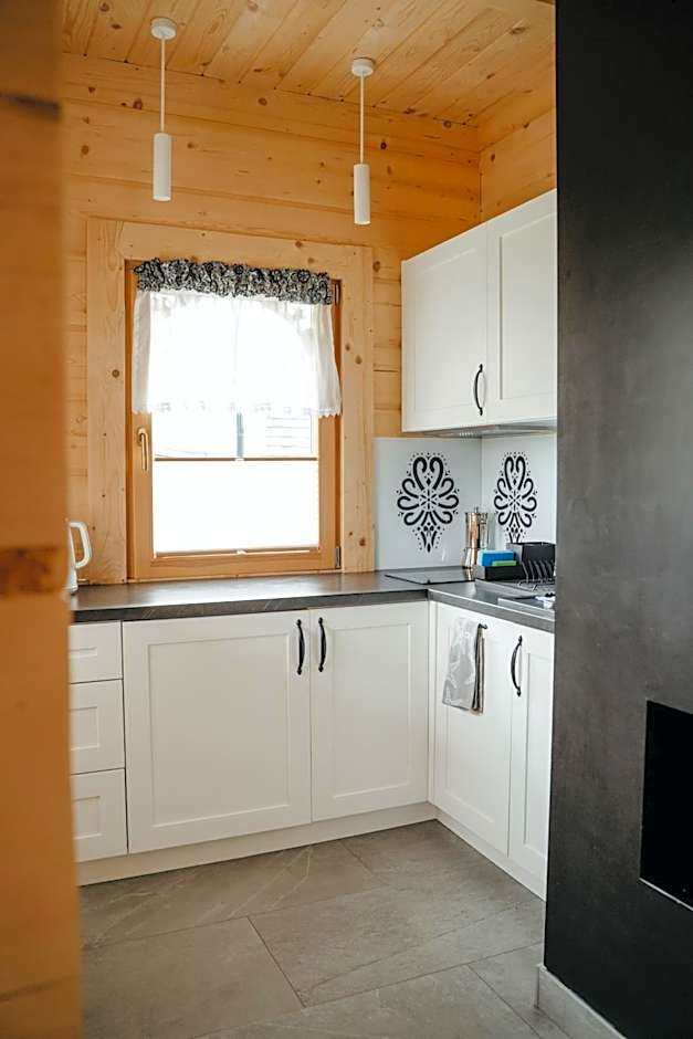 Osada Witów - dom „Dziewięćsił”