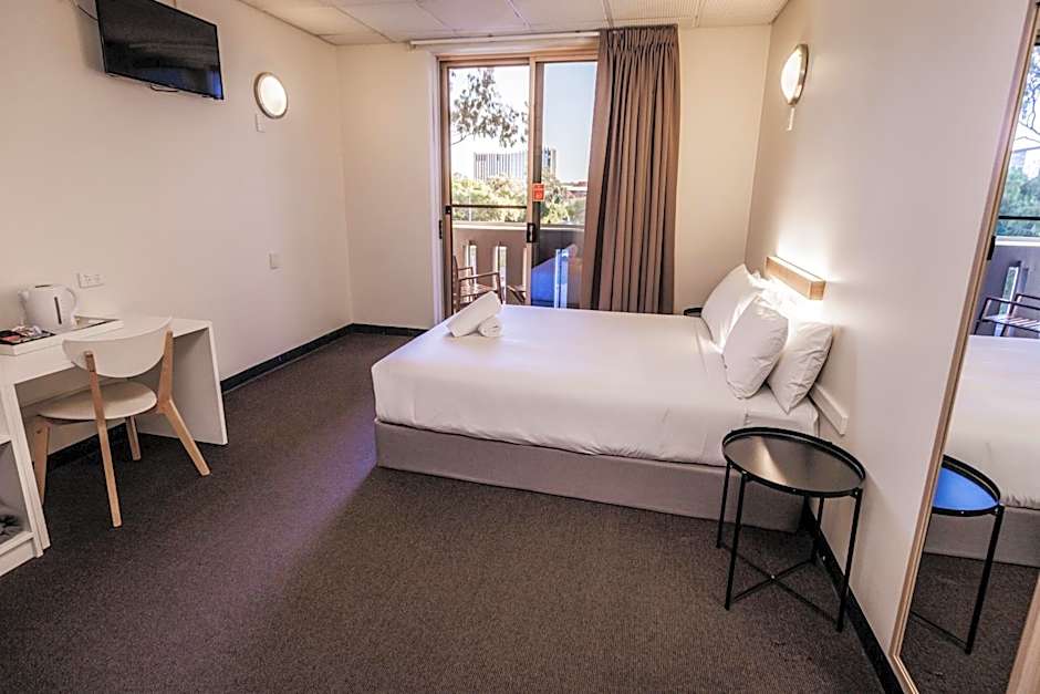 YHA Adelaide Central