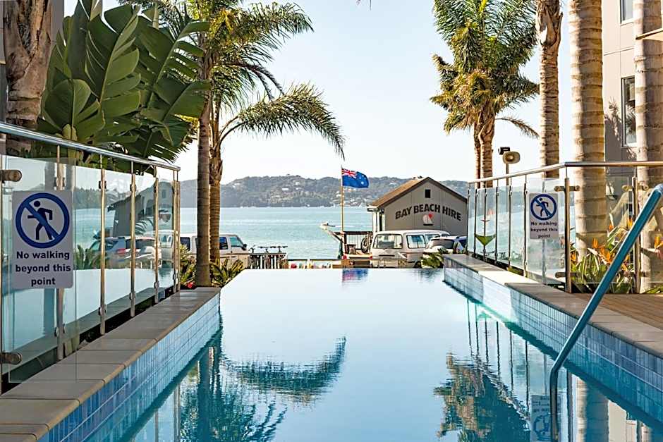 Edgewater Palms Apartments