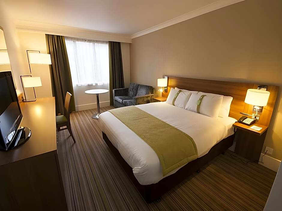 Holiday Inn Cardiff - North M4 By IHG