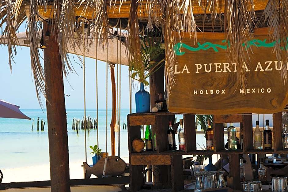 La Puerta Azul Beachfront - Adults Only
