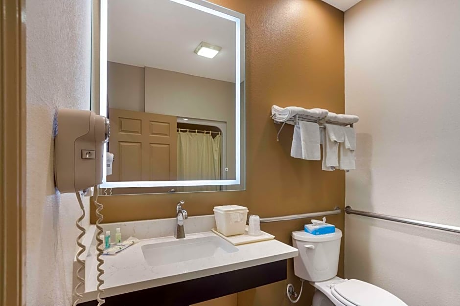 Quality Inn & Suites Pearl-Jackson