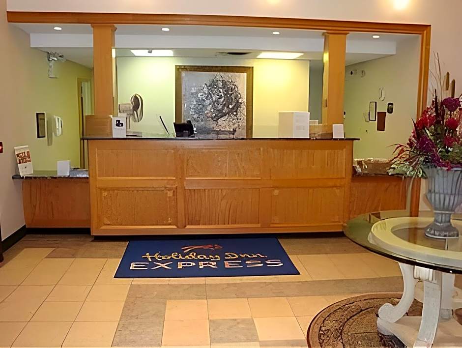 Holiday Inn Express & Suites Burlington - Mount Holly By IHG