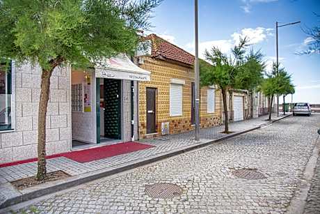 Three-Bedroom Apartment with Sea Lateral View