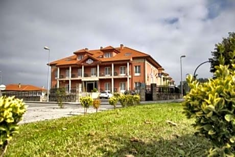 Villa De Llanes