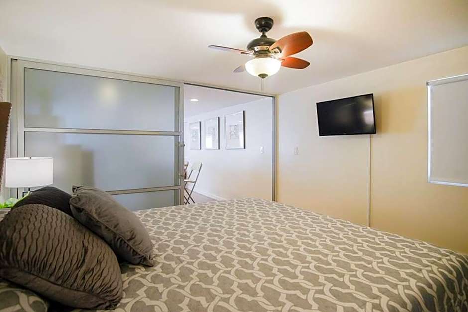 Casa San Miguel with Gated Parking at Casas Sanblu