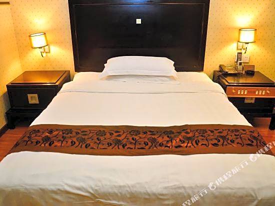 Hongyun Hotel (Guangzhou Baiyun Railway Station Sanyuanli Avenue)