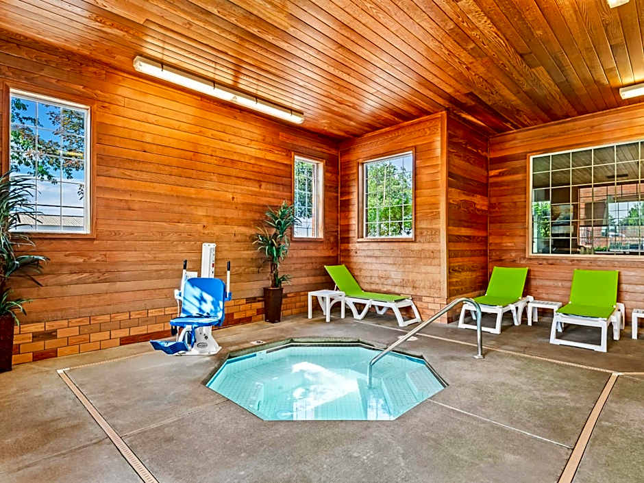 Comfort Suites Linn County Fairground And Expo