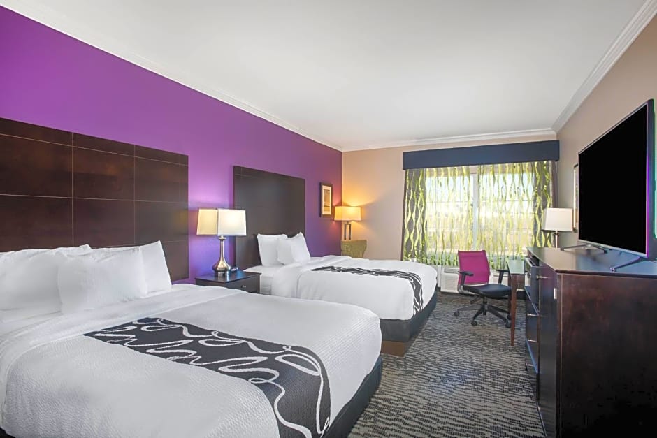 La Quinta Inn & Suites by Wyndham Houston - Magnolia