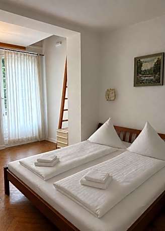 Twin Room with Shared Bathroom