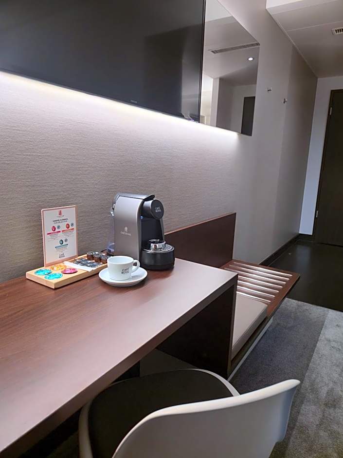 Airport Hotel Basel - Convenient & Friendly